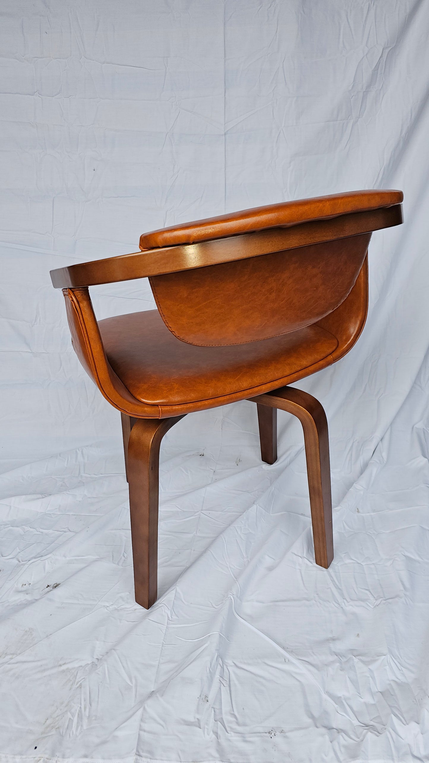 Art Leon Swivel Dining Chair